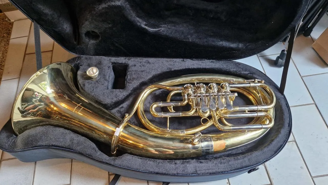 Tenor  Arnolds & Sons ATH-5504