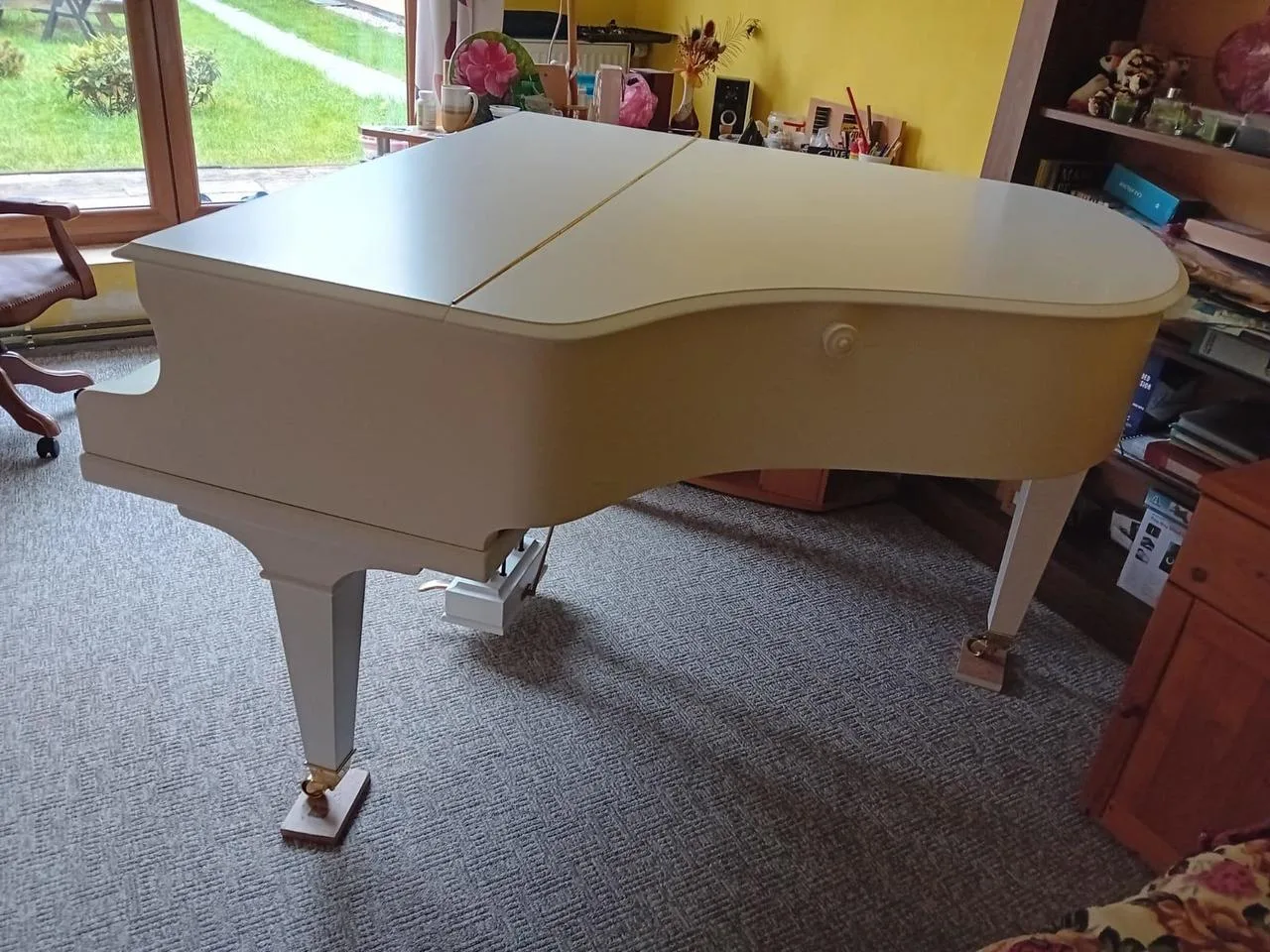 Klavír PETROF model V (160cm)