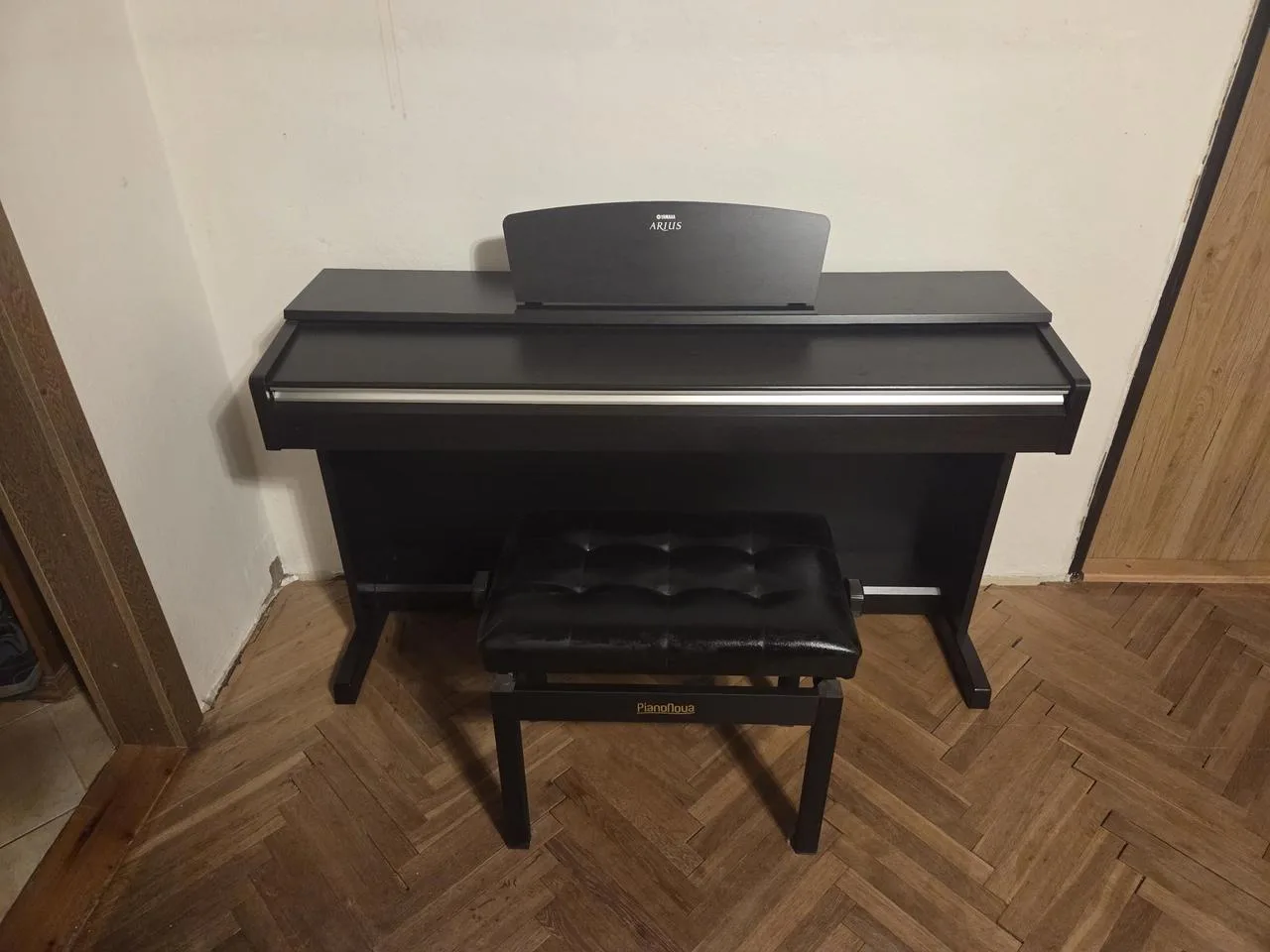 Prodám digitální piano Yamaha Arius