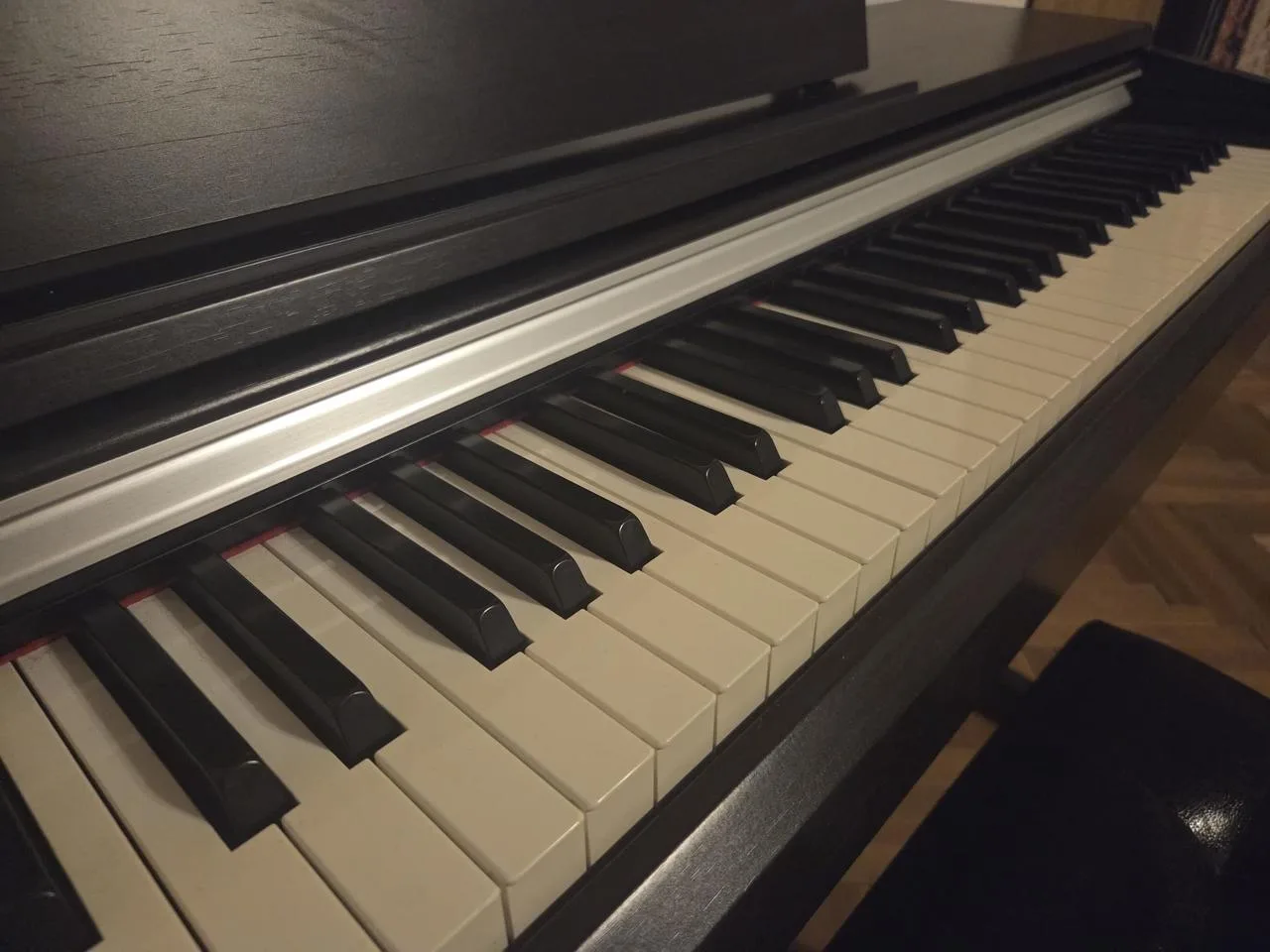 Prodám digitální piano Yamaha Arius