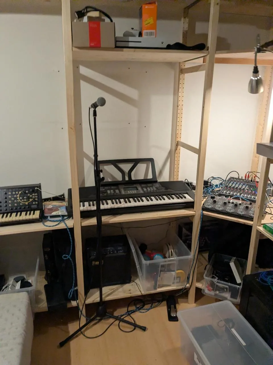 Studiový nábytek - Police dřevěné IVAR IKEA
