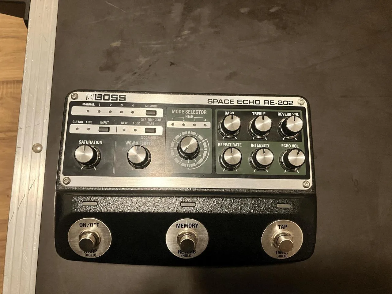 Boss RE-202