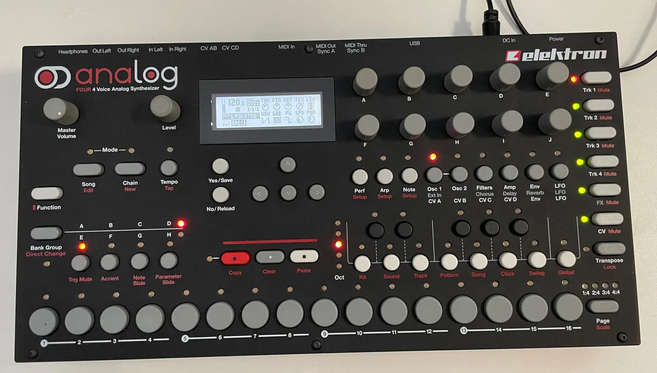 Prodám Elektron Analog four MK I