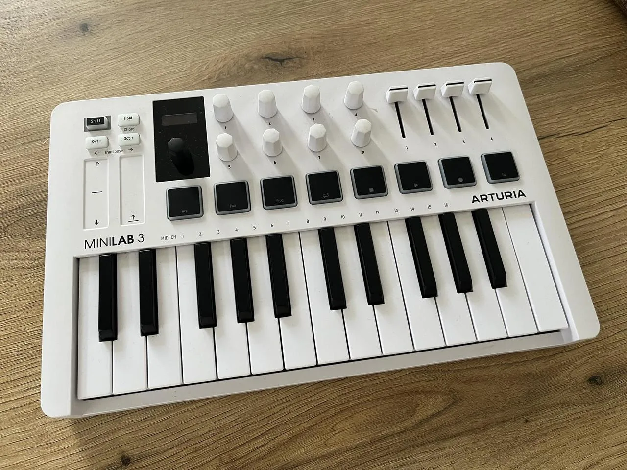 Arturia MiniLab 3