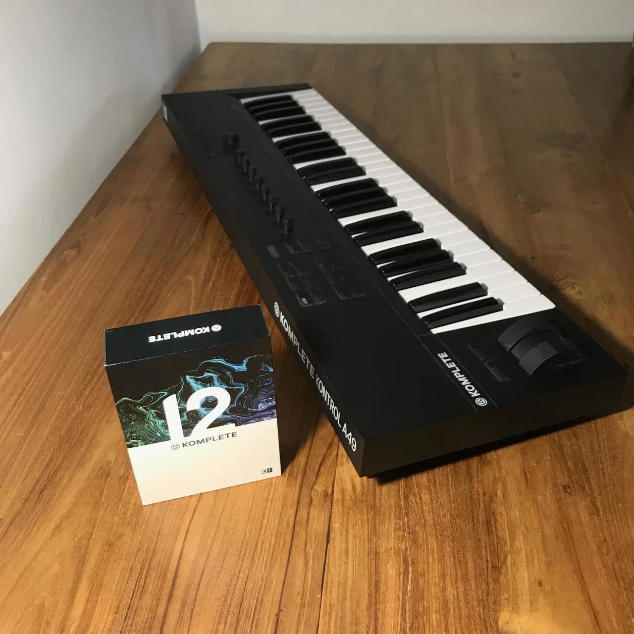 KOMPLETE 12 + KONTROL A49