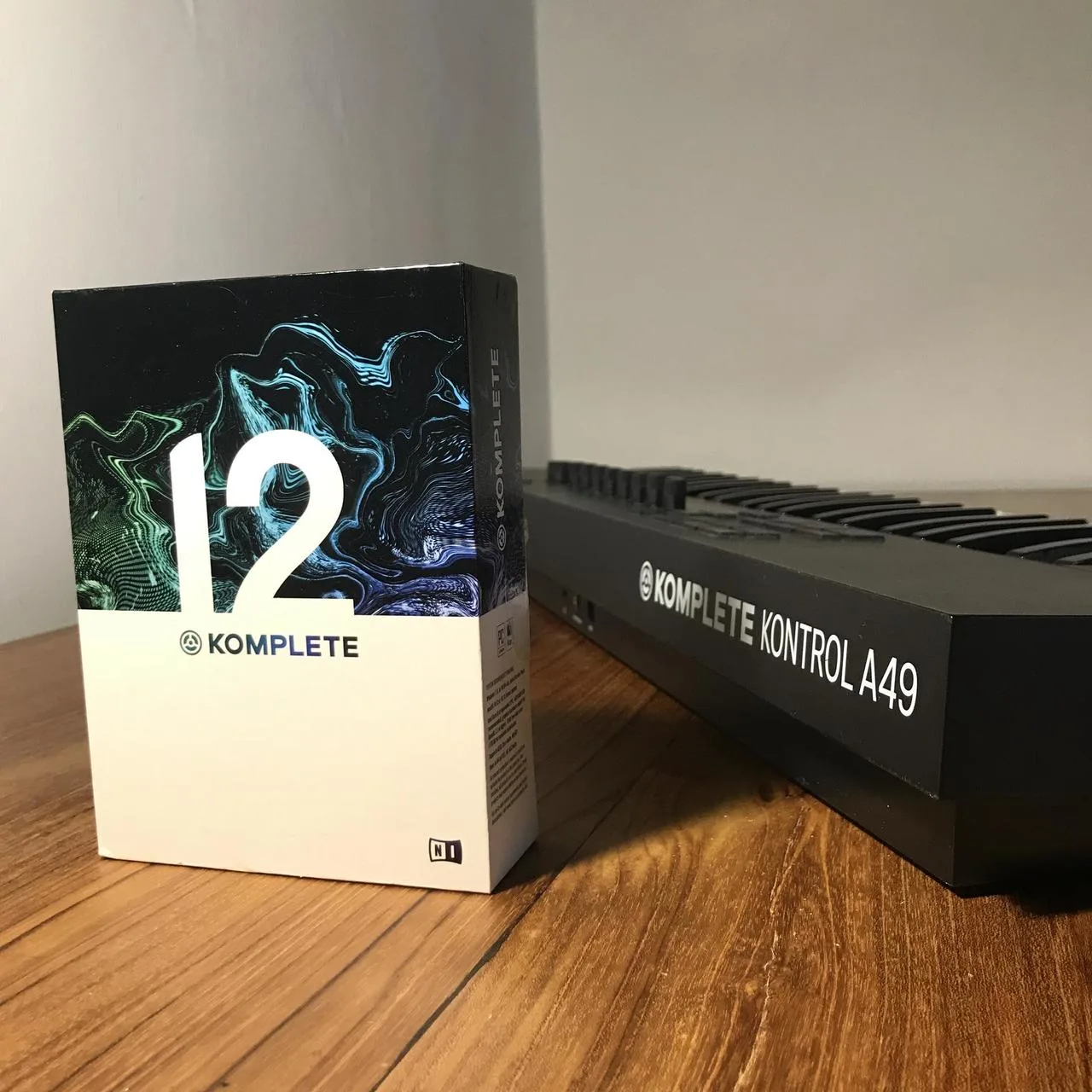 KOMPLETE 12 + KONTROL A49