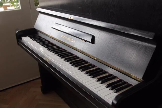 PIANINO - August Förster