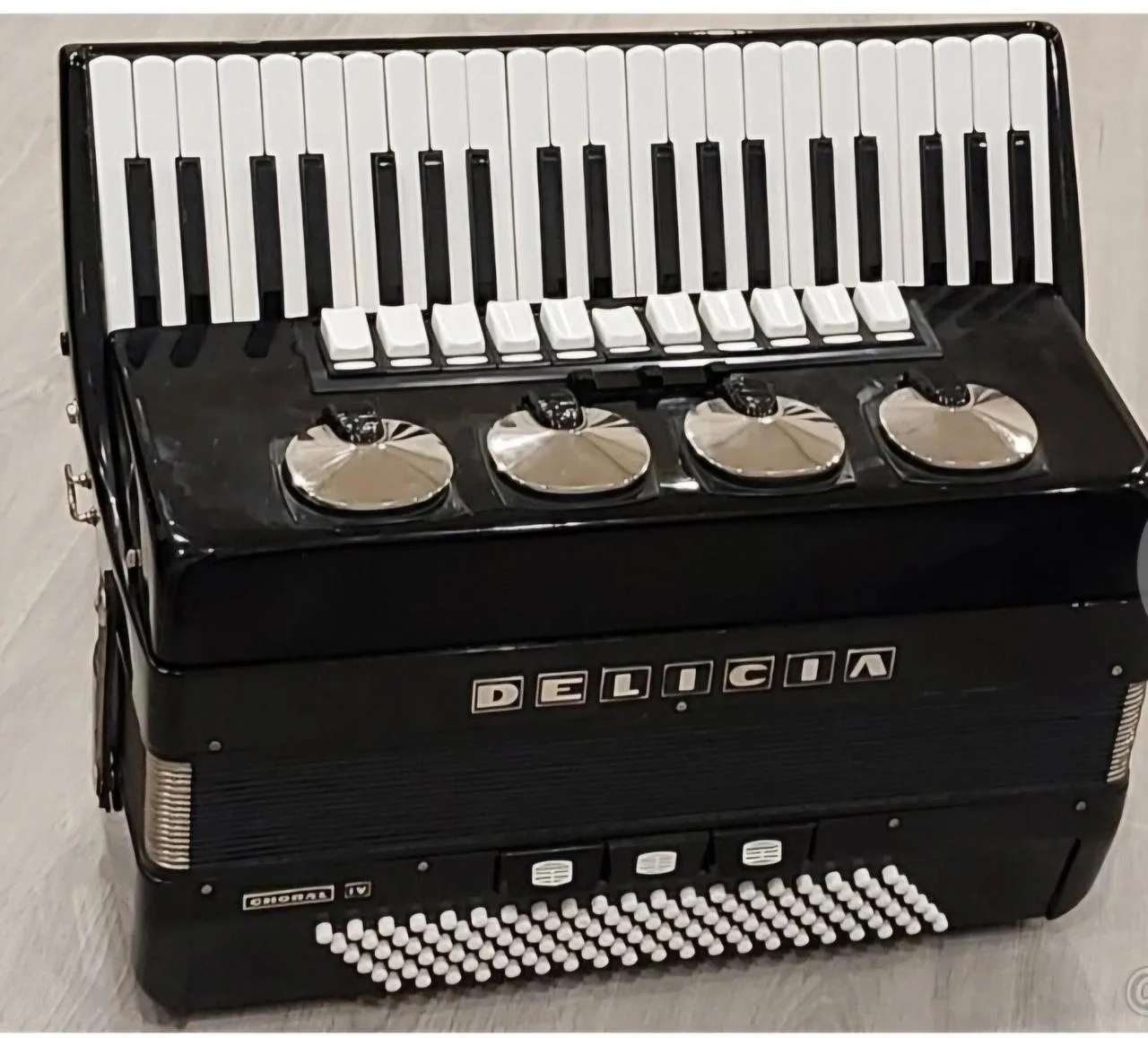 Prodam Delicia Choral IV