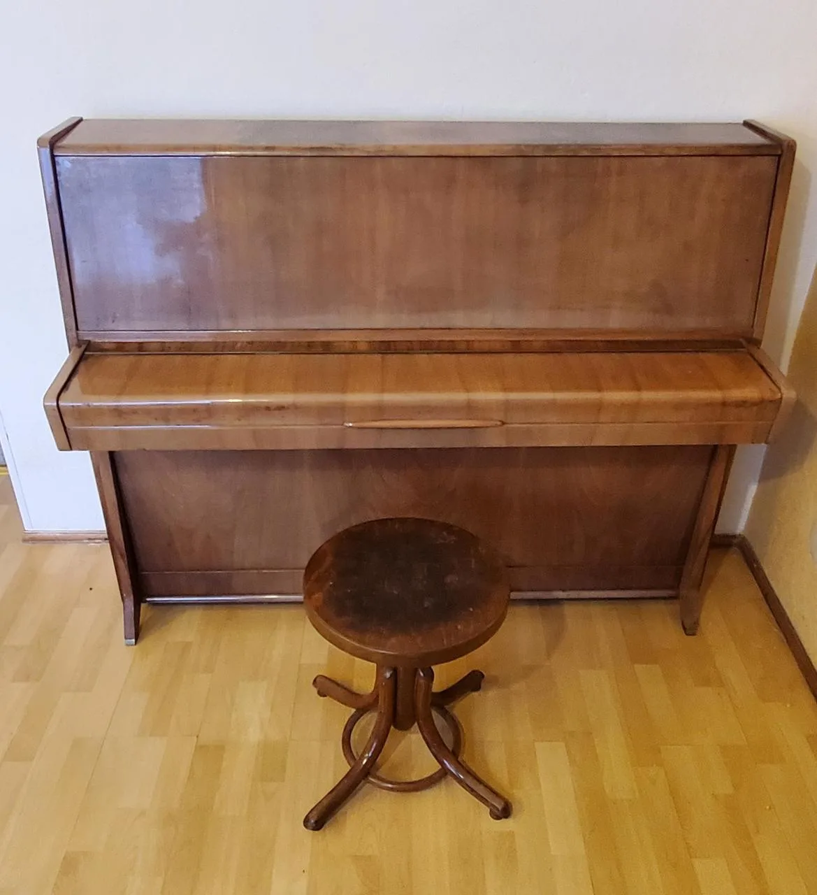 Pianino Petrof