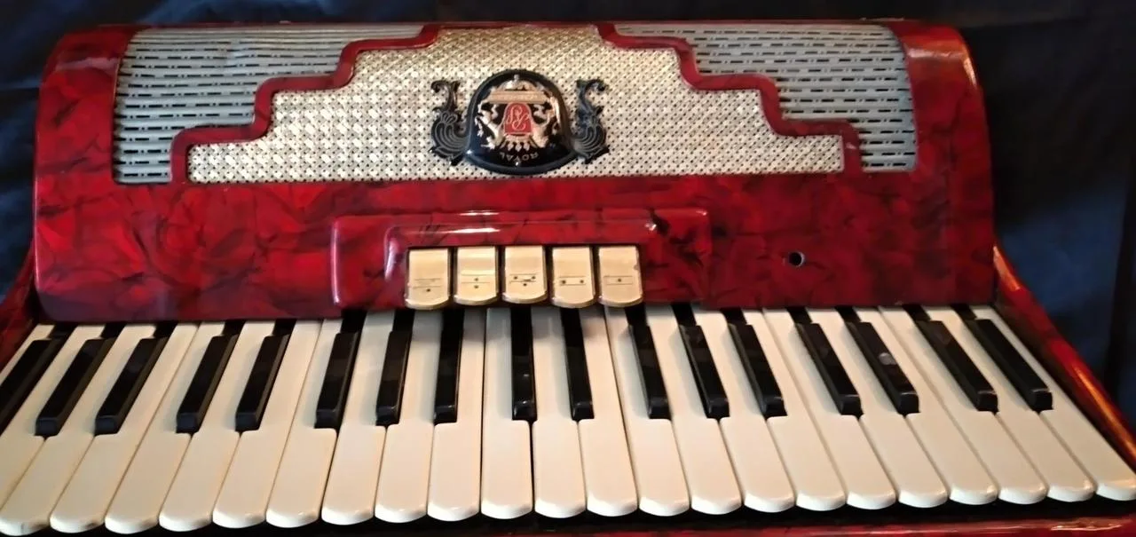 Akordeon ROYAL