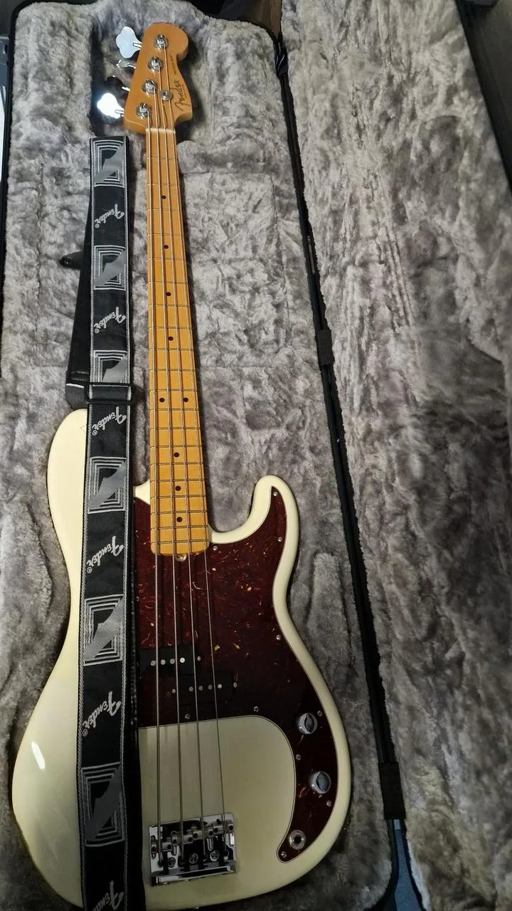 Fender USA Baskytara