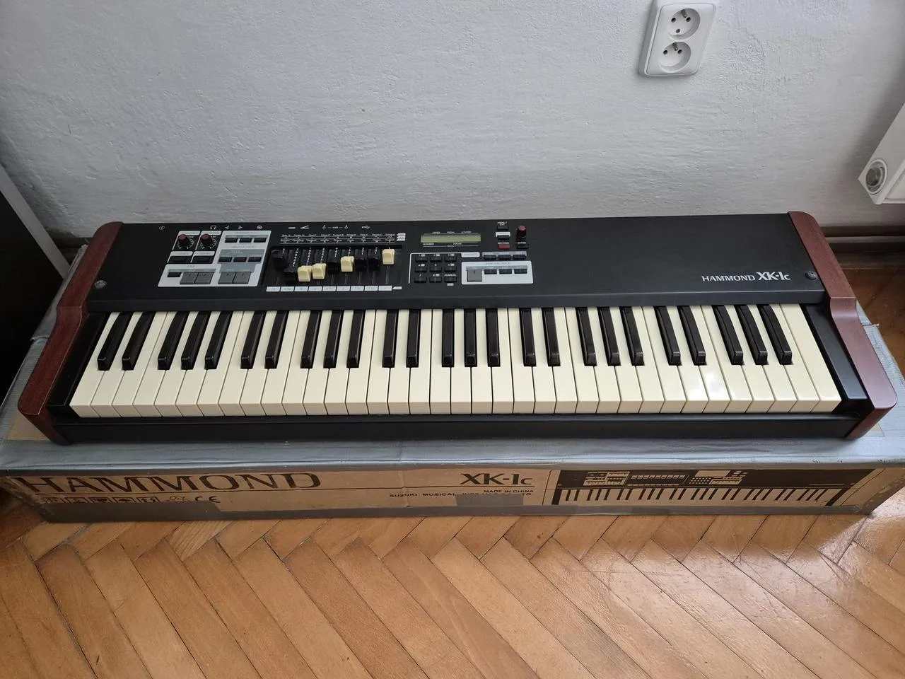 Prodám jednomanuálové varhany zn. Hammond XK-1c