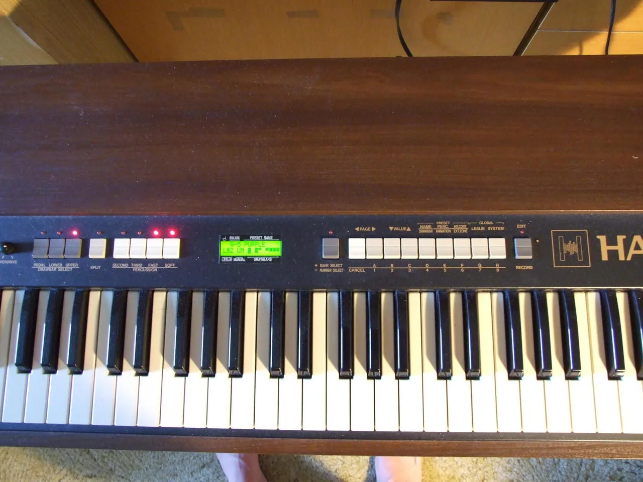 Hammond XK-2  pedály, stojan a měkký obal.
