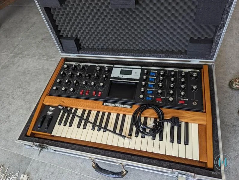 Moog Voyager