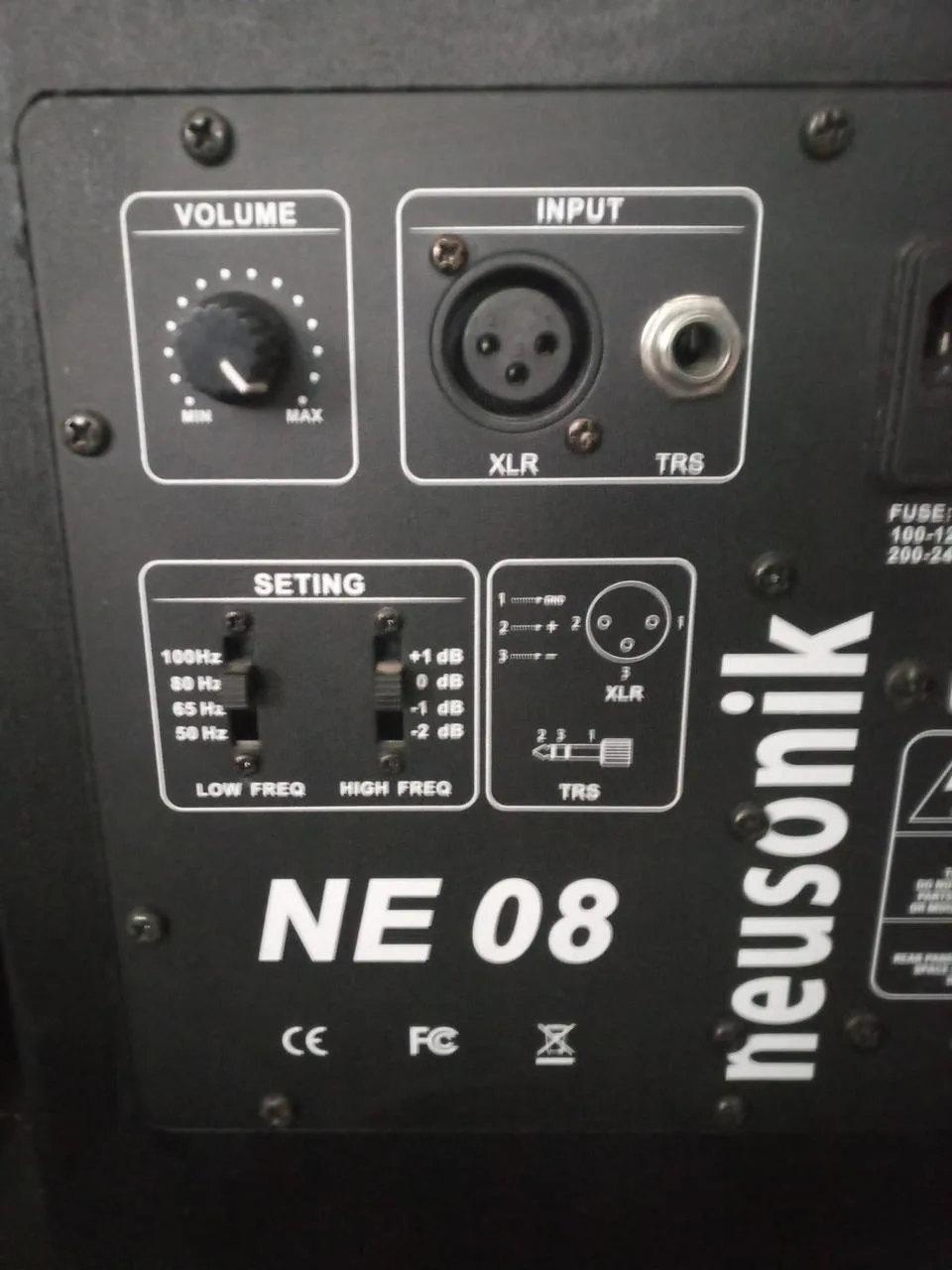 Neusonik NE08 pár