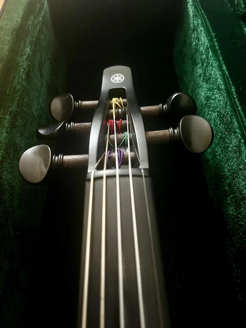 Elektrické housle Yamaha YEV-105 TBL