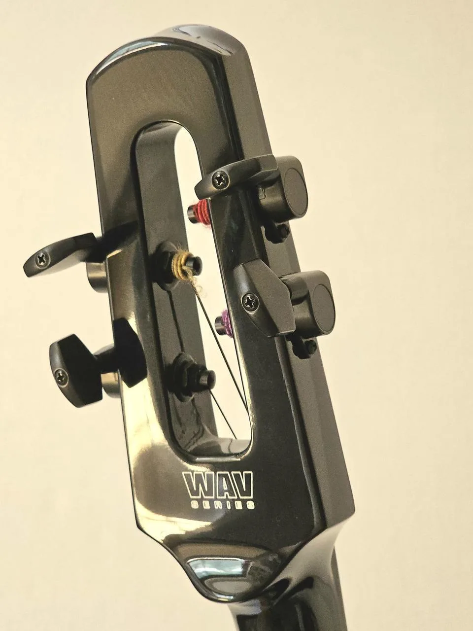 NS Design WAV4c Cello Black Gloss v záruce