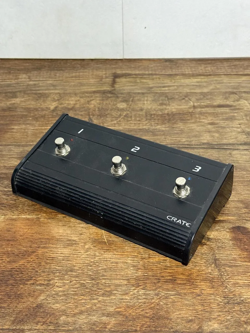 CRATE 3-Button Footswitch – Originální pedál k aparátům Crat