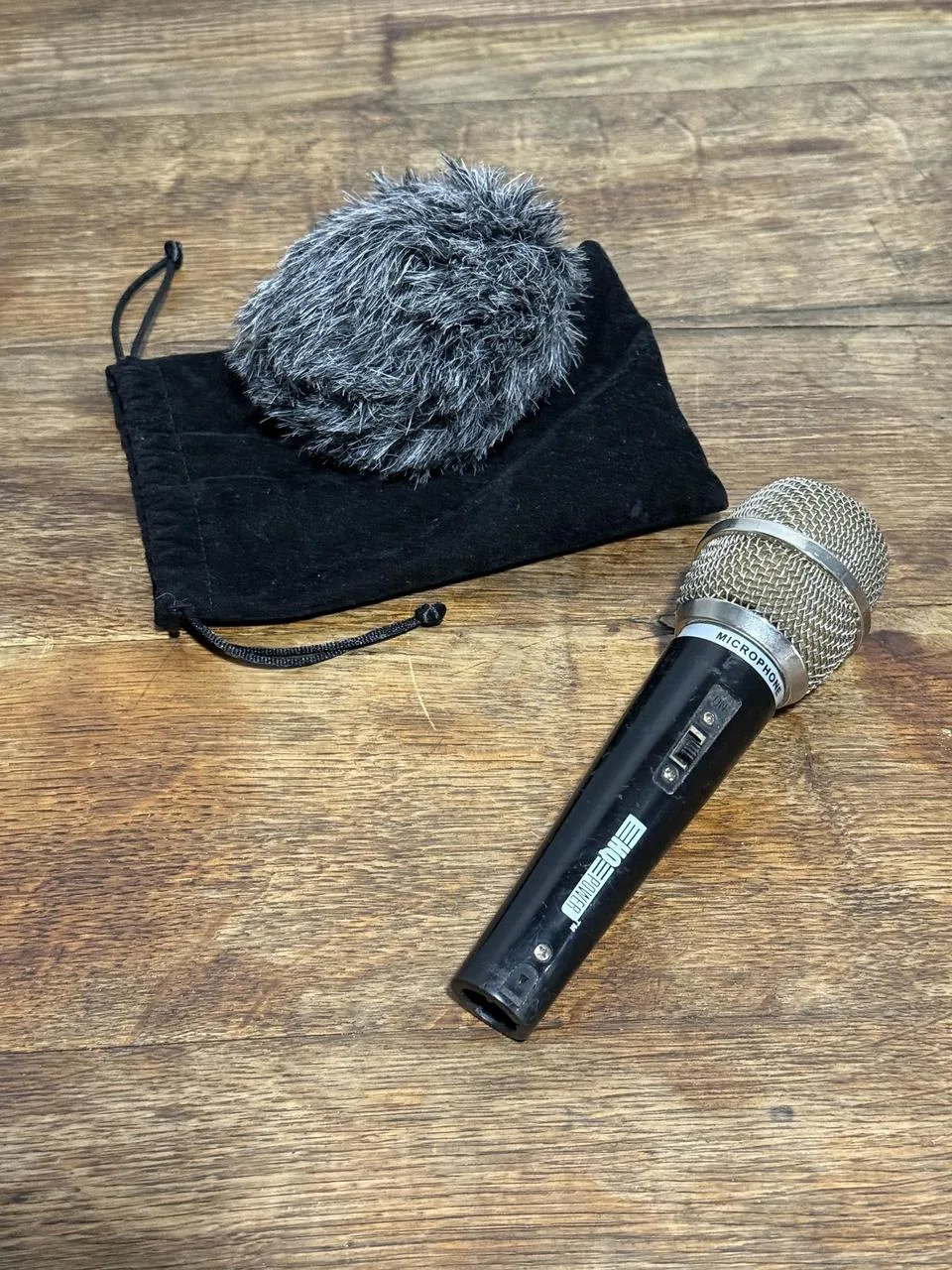 EH-POWER Dynamic – Odolný dynamický mikrofon + Pou
