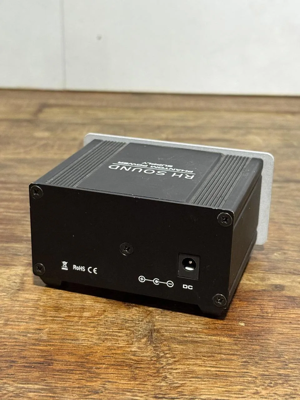 RH Sound – Externí Phantomové napájení +48V pro mikrofon