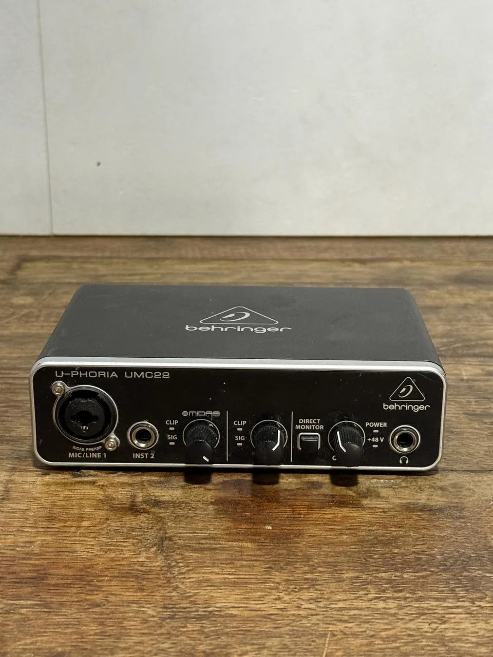 Behringer U-Phoria UMC22 – Kompaktní USB zvukovka