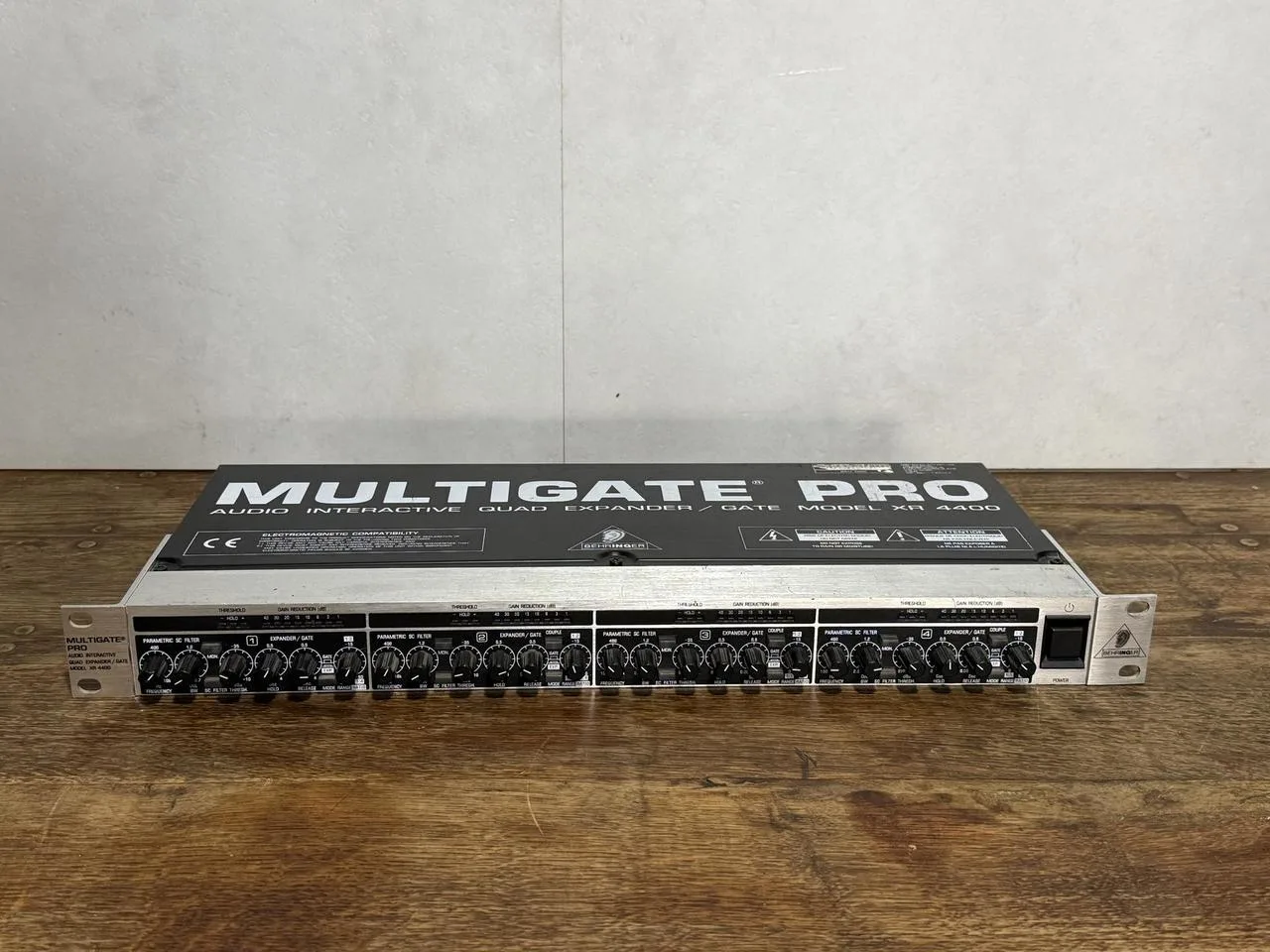 Behringer Multigate Pro XR4400 – 4kanálový špičkový Expander