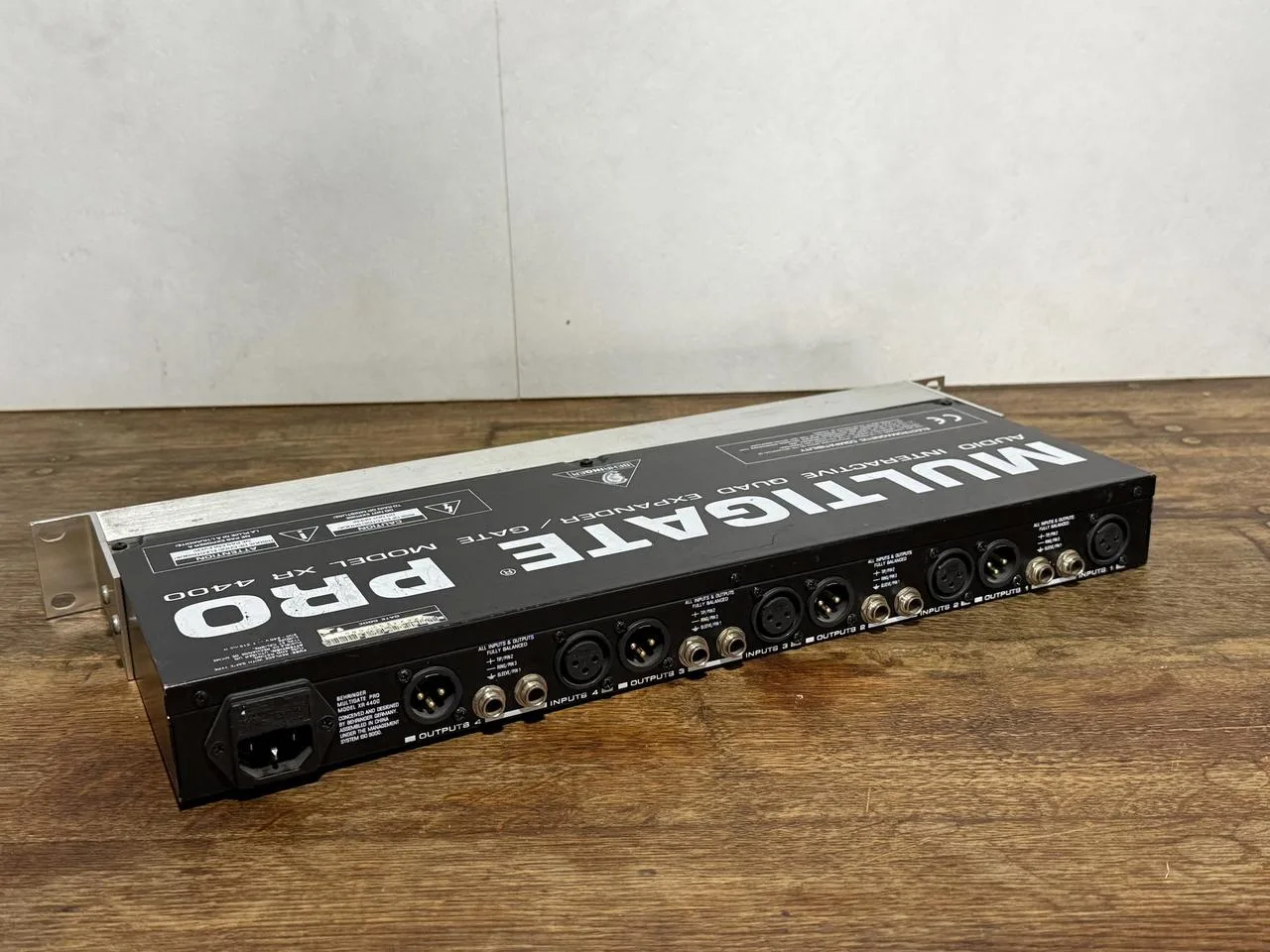 Behringer Multigate Pro XR4400 – 4kanálový špičkový Expander
