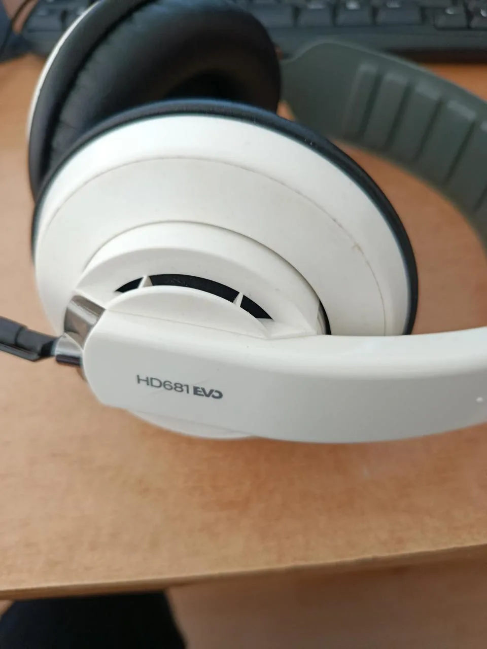 Studiová sluchátka Superlux HD681 EVO Black