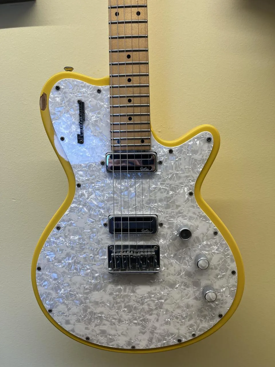 Godin Radiator Performance Series