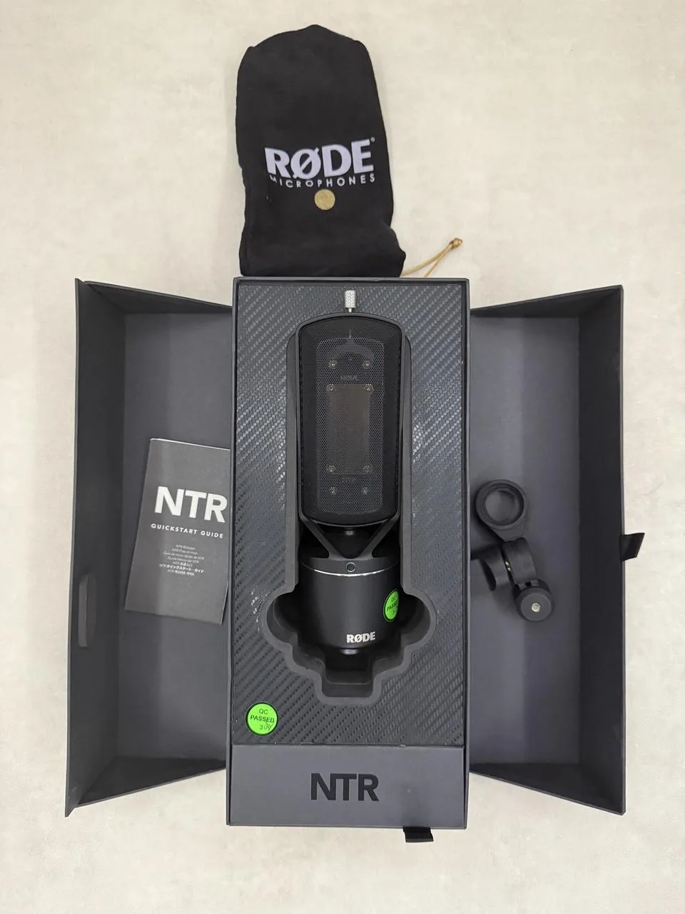 Rode NTR Aktivní páskový mikrofon