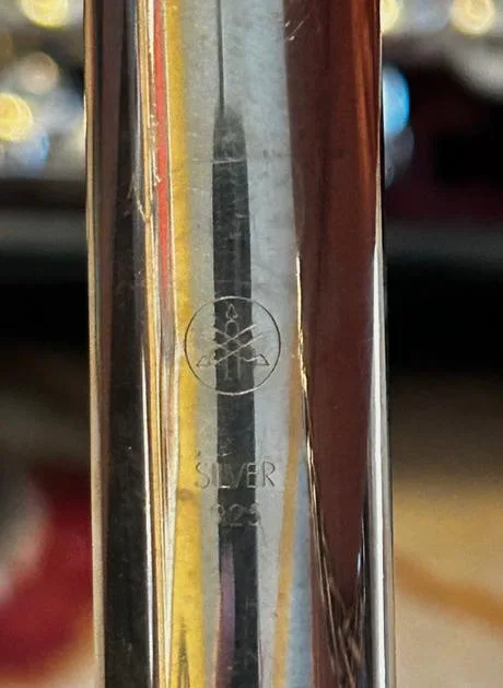 Yamaha 481, celostříbrná.