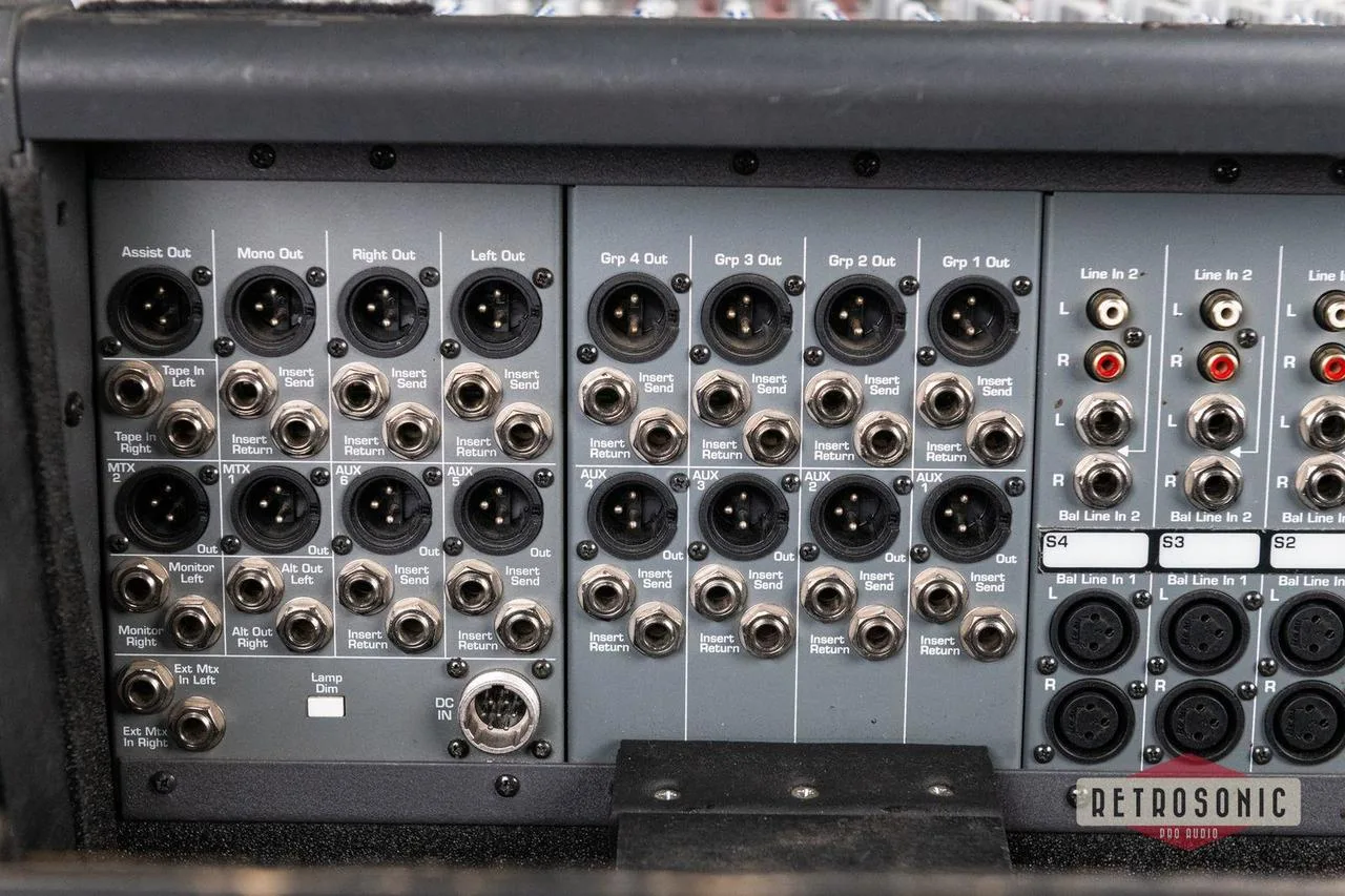 Mixpult. Crest Audio 16-4st-4aux
