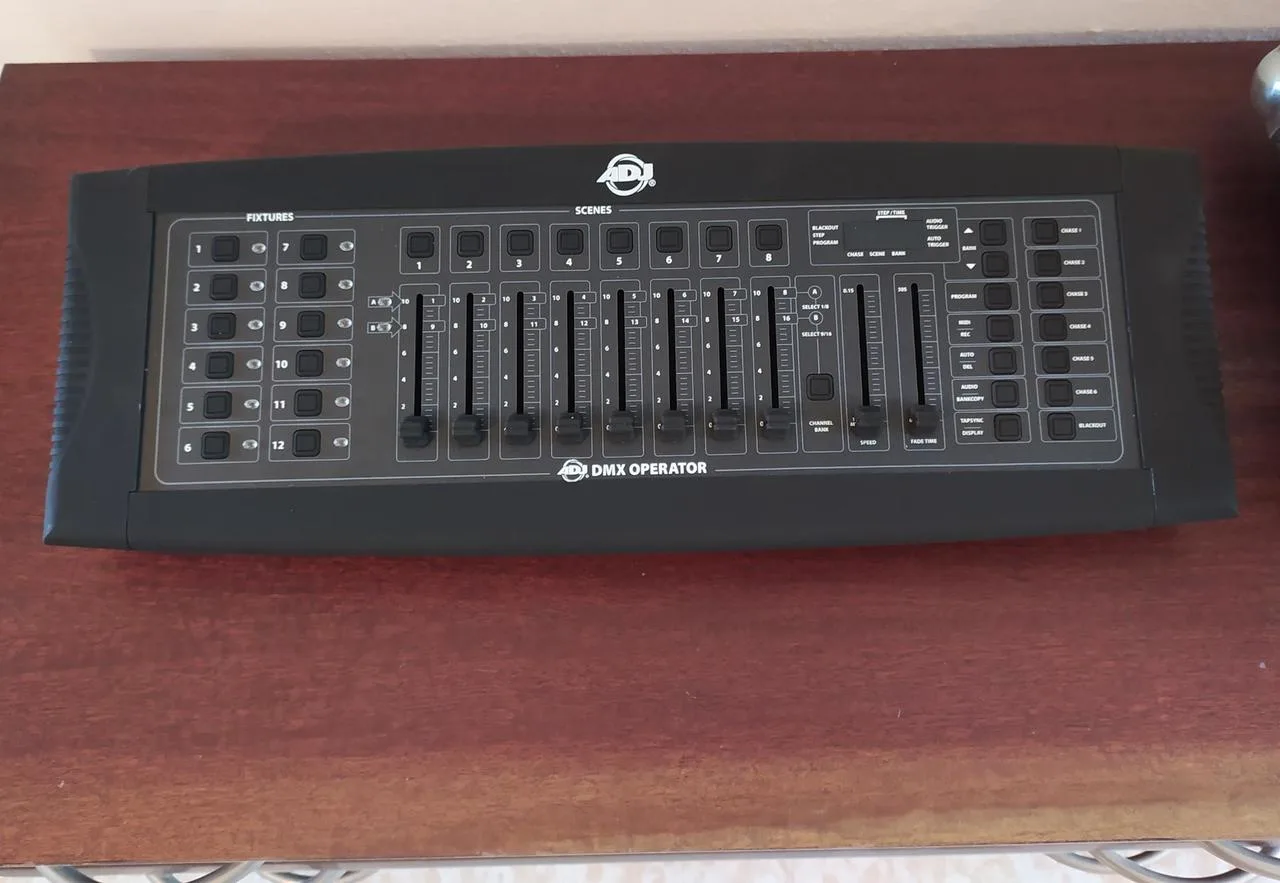 Prodám ovladač světel ADJ DMX OPERATOR