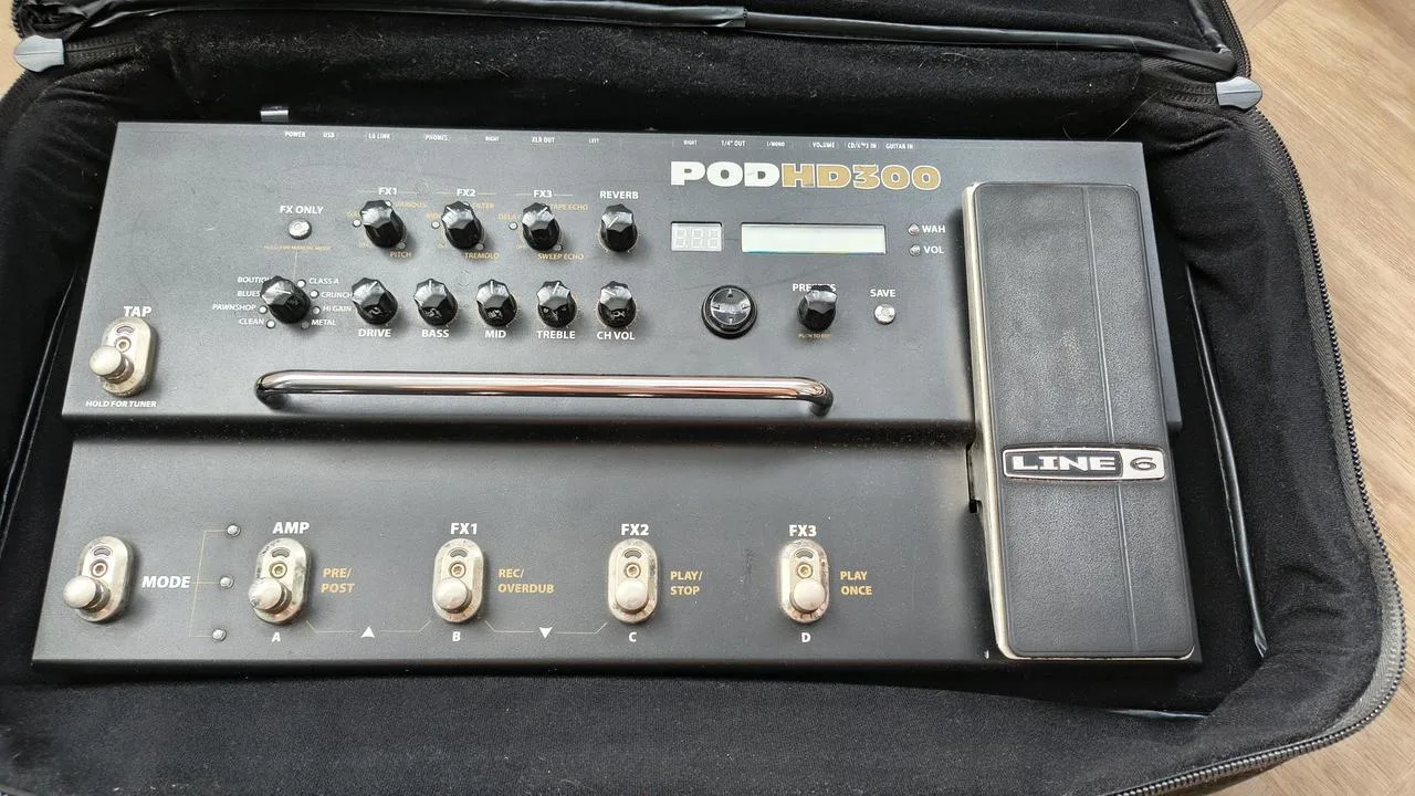 Line6 POD HD300 + profi brašna GATOR – spolehlivý kytarový s