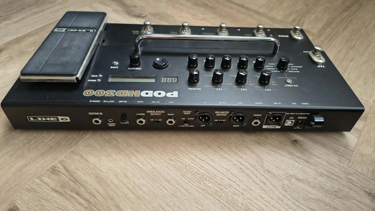 Line6 POD HD300 + profi brašna GATOR – spolehlivý kytarový s