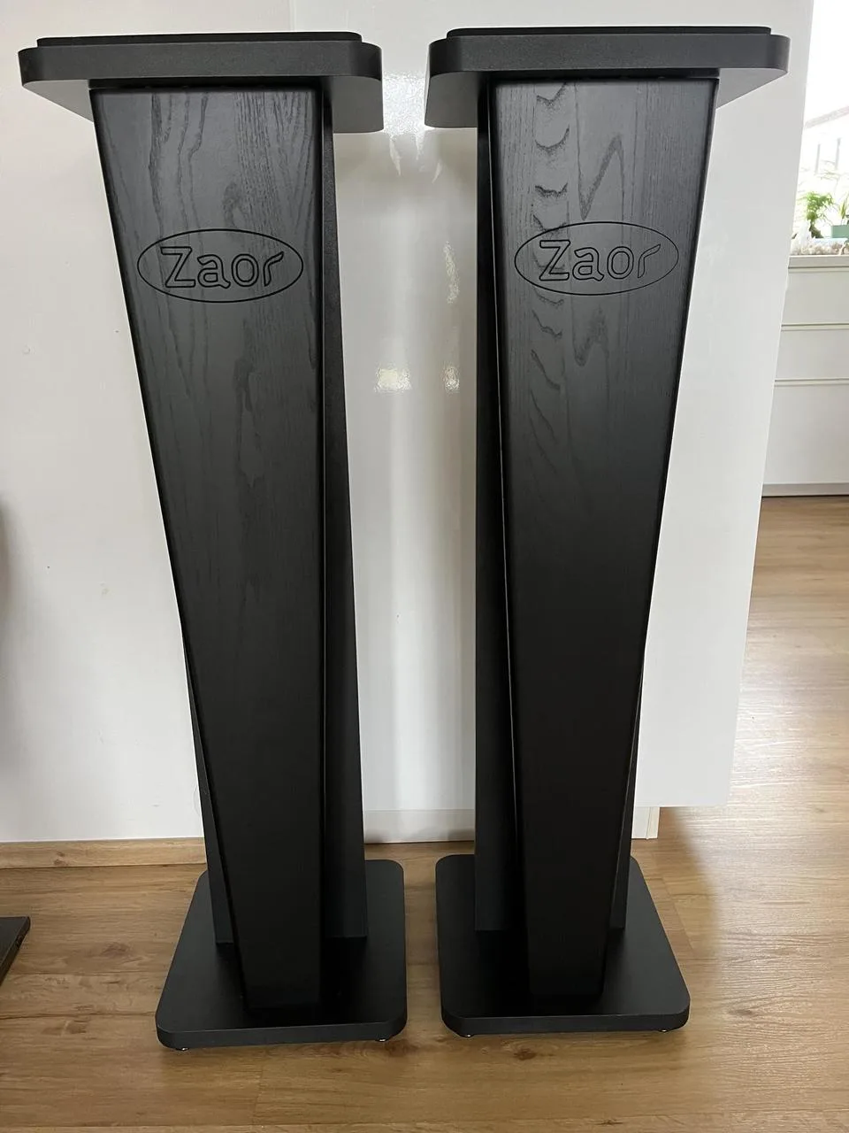 Stojany na monitory ZAOR Miza V42