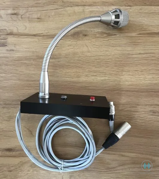 Stolní mikrofon AKG D590 - D190 s husím krkem