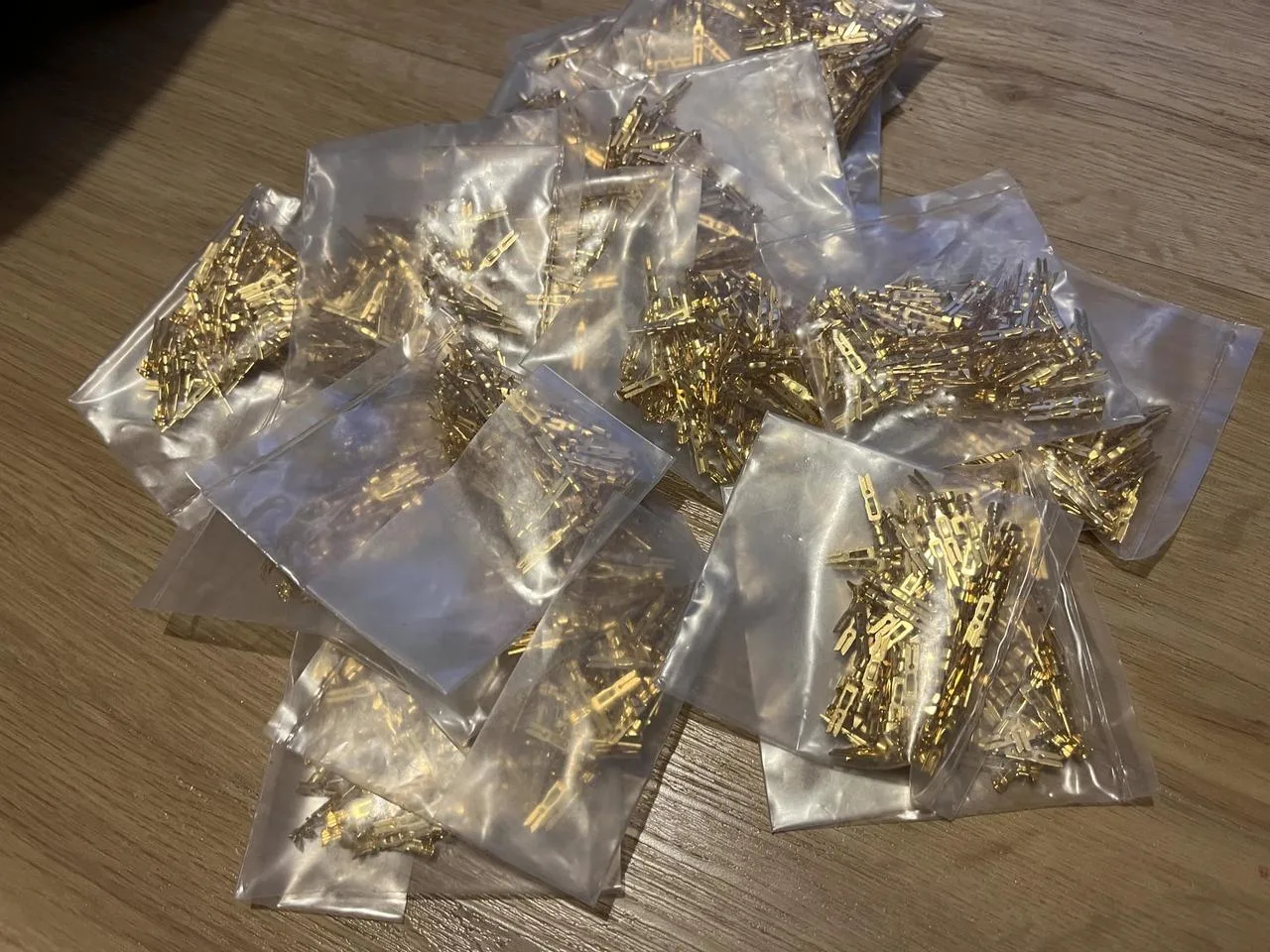 Krimpovací piny, pera na konektory Elco - EDAC