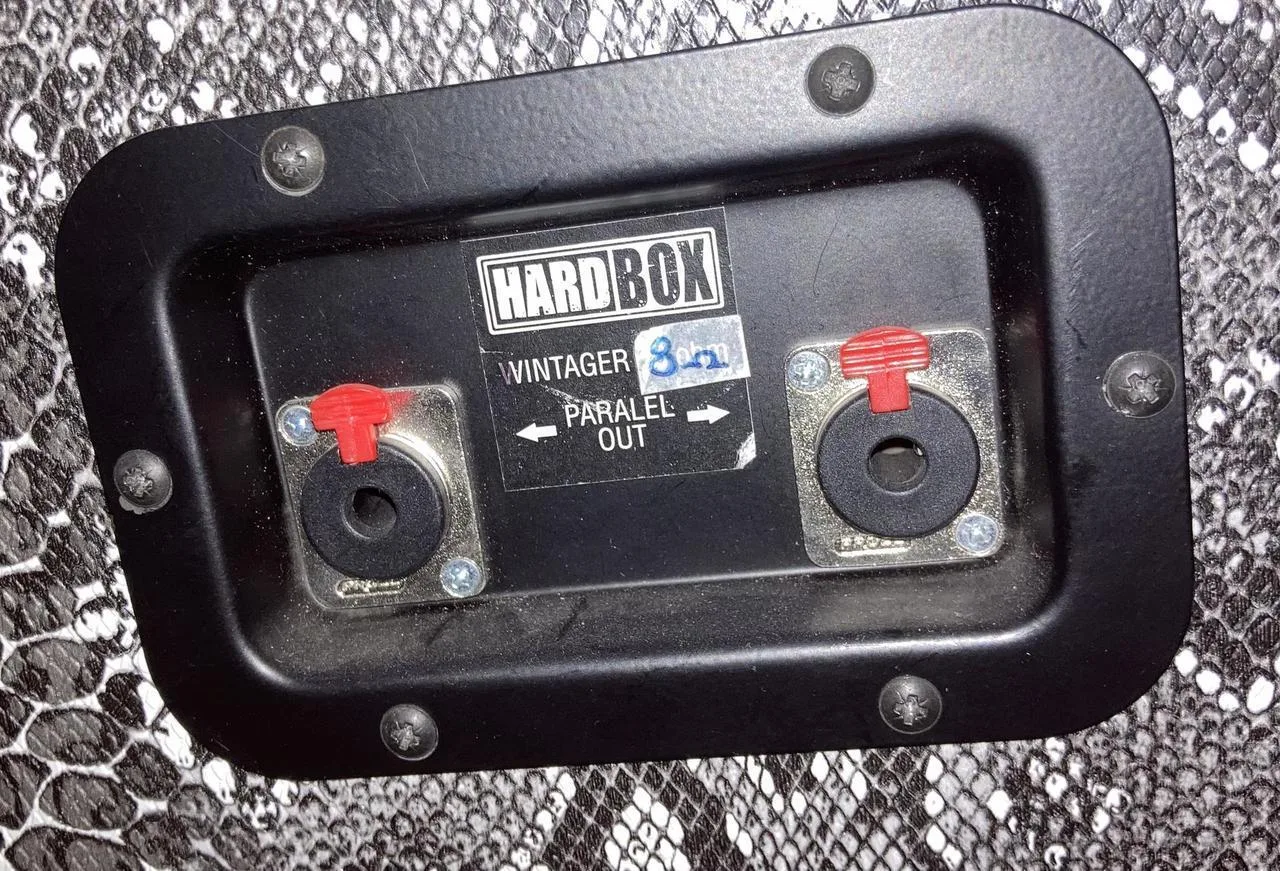 HardBox Vintager 212XL