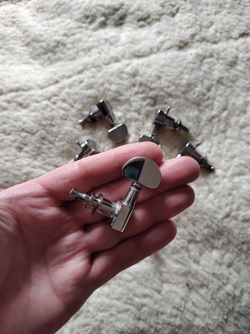 Mechaniky na kytaru ( WASHBURN DLX)