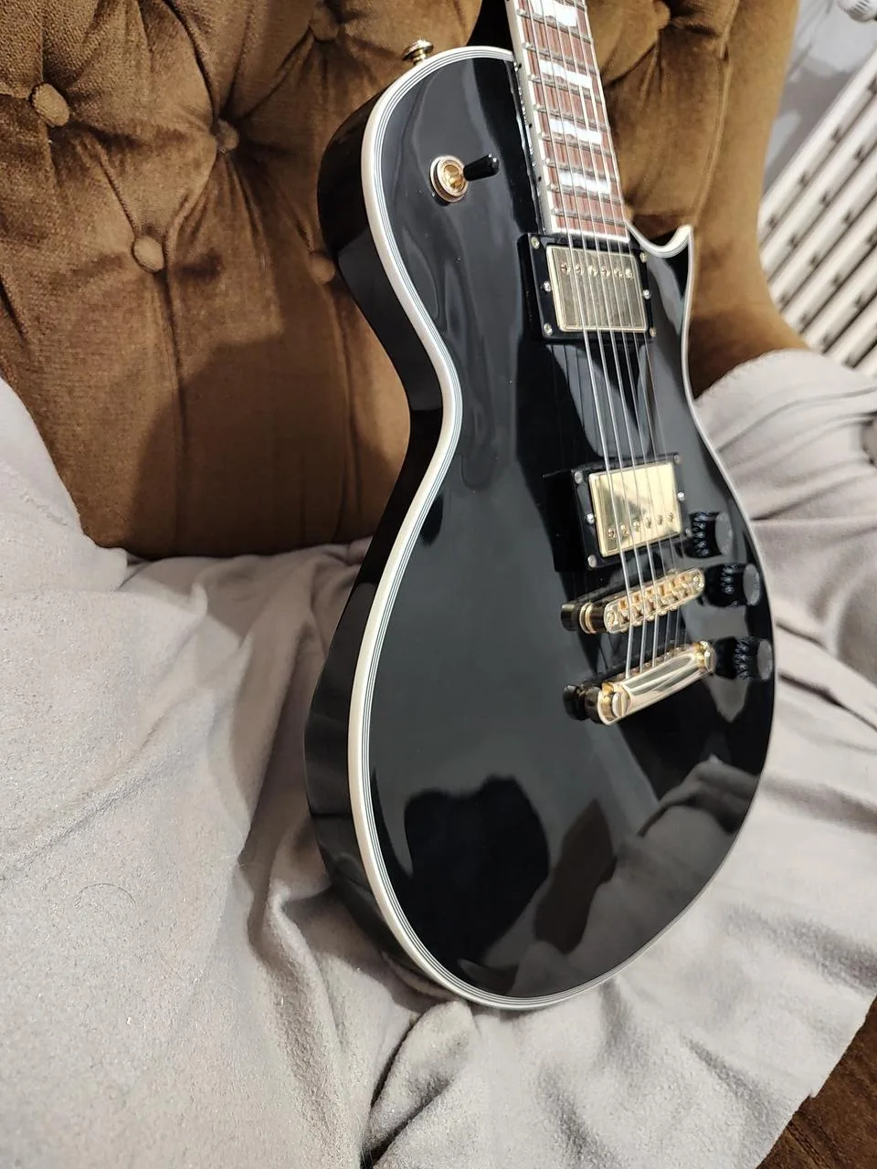 LTD ESP EC256 Black - stav nové