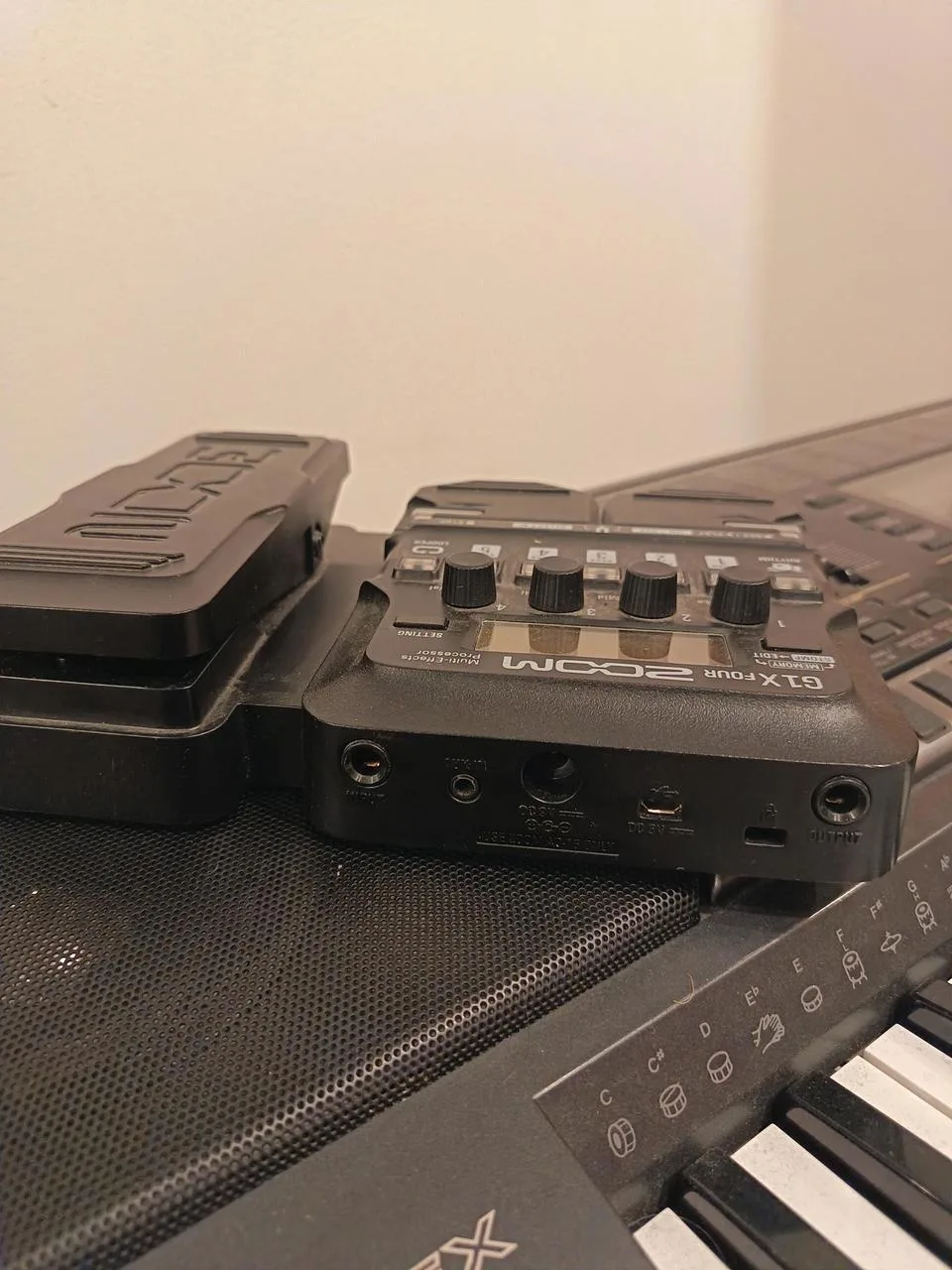 Zoom G1X Four