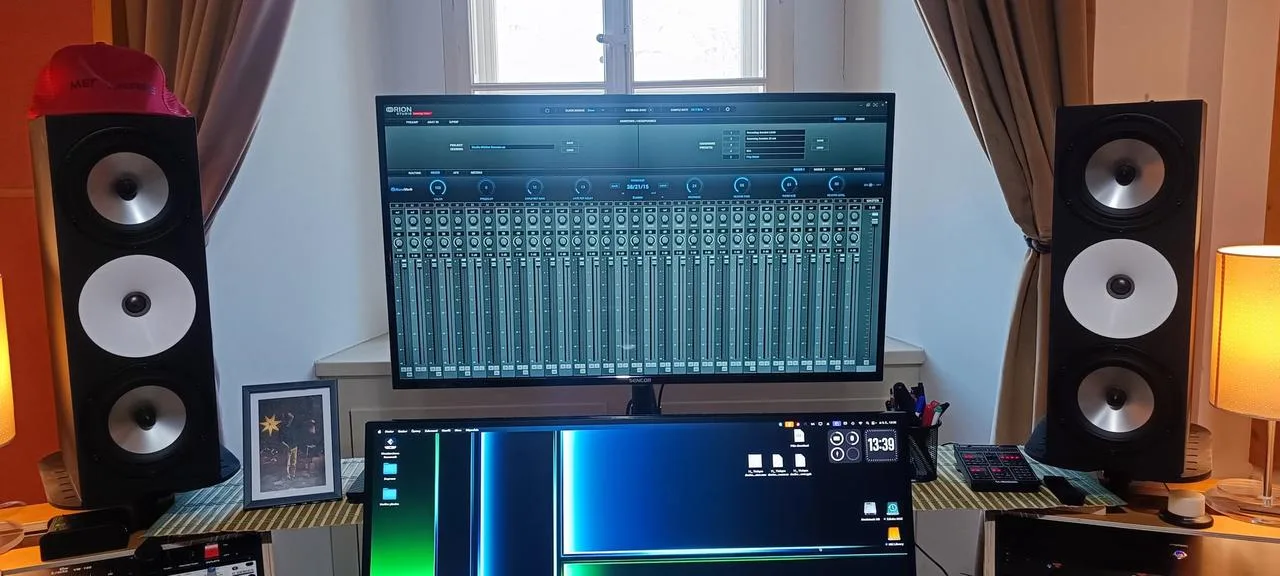 Amphion TWO 18 + Amphion amp 700