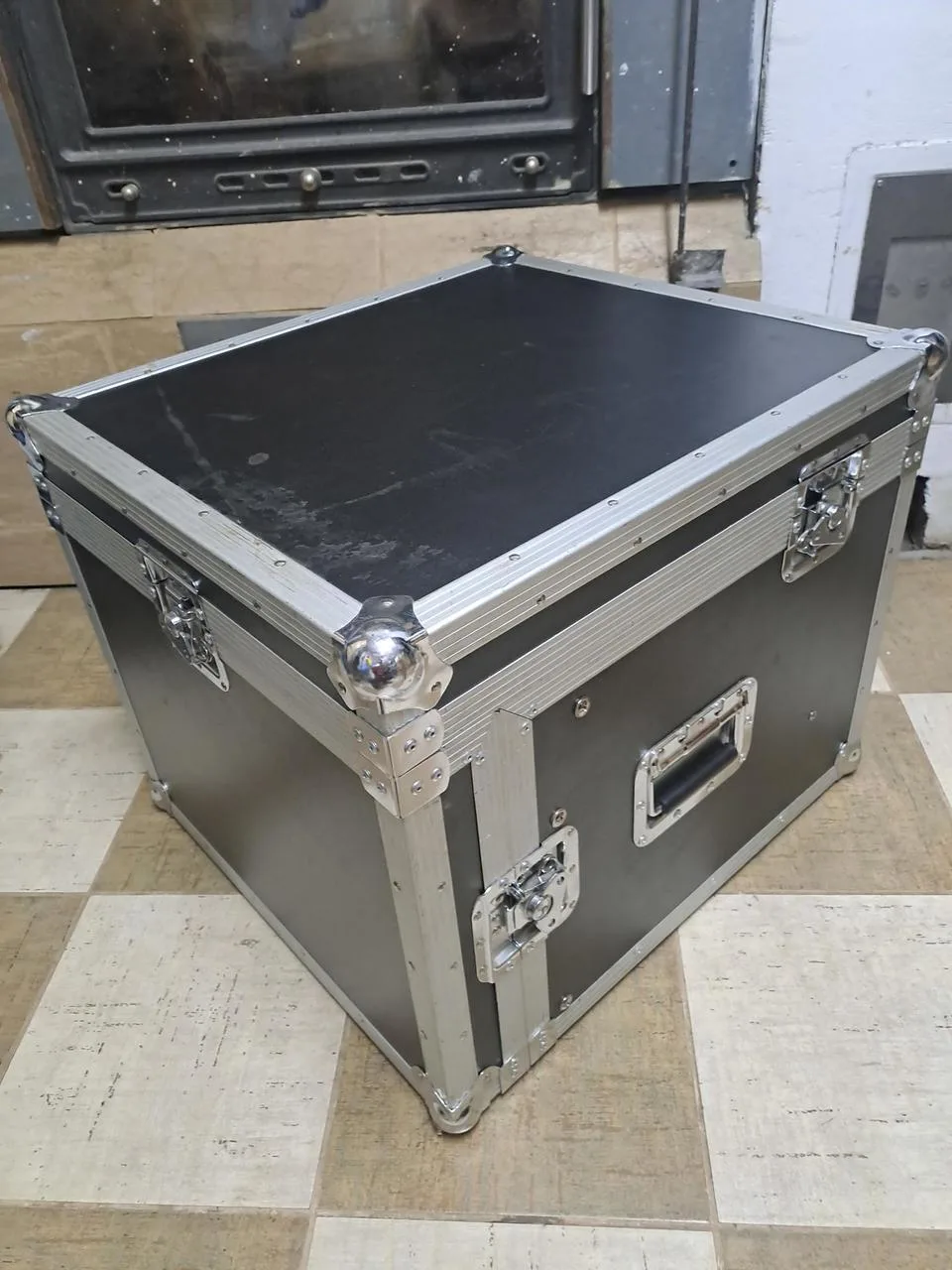 Rack case 6u + 10cm,mozna vymena za 8 nebo 6u