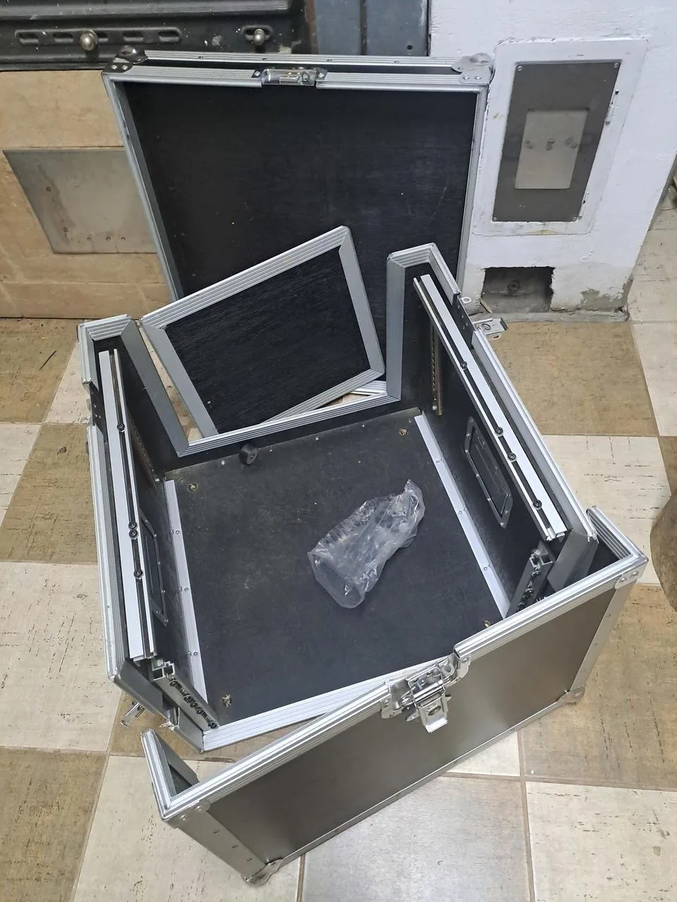 Rack case 6u + 10cm,mozna vymena za 8 nebo 6u