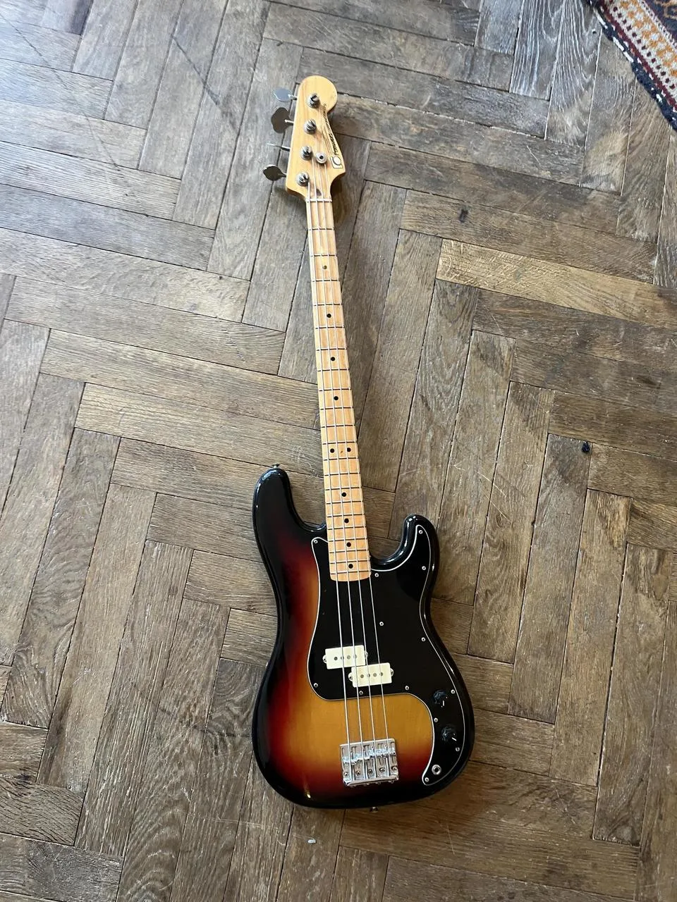 Fernandes FPB-65 Stone Logo