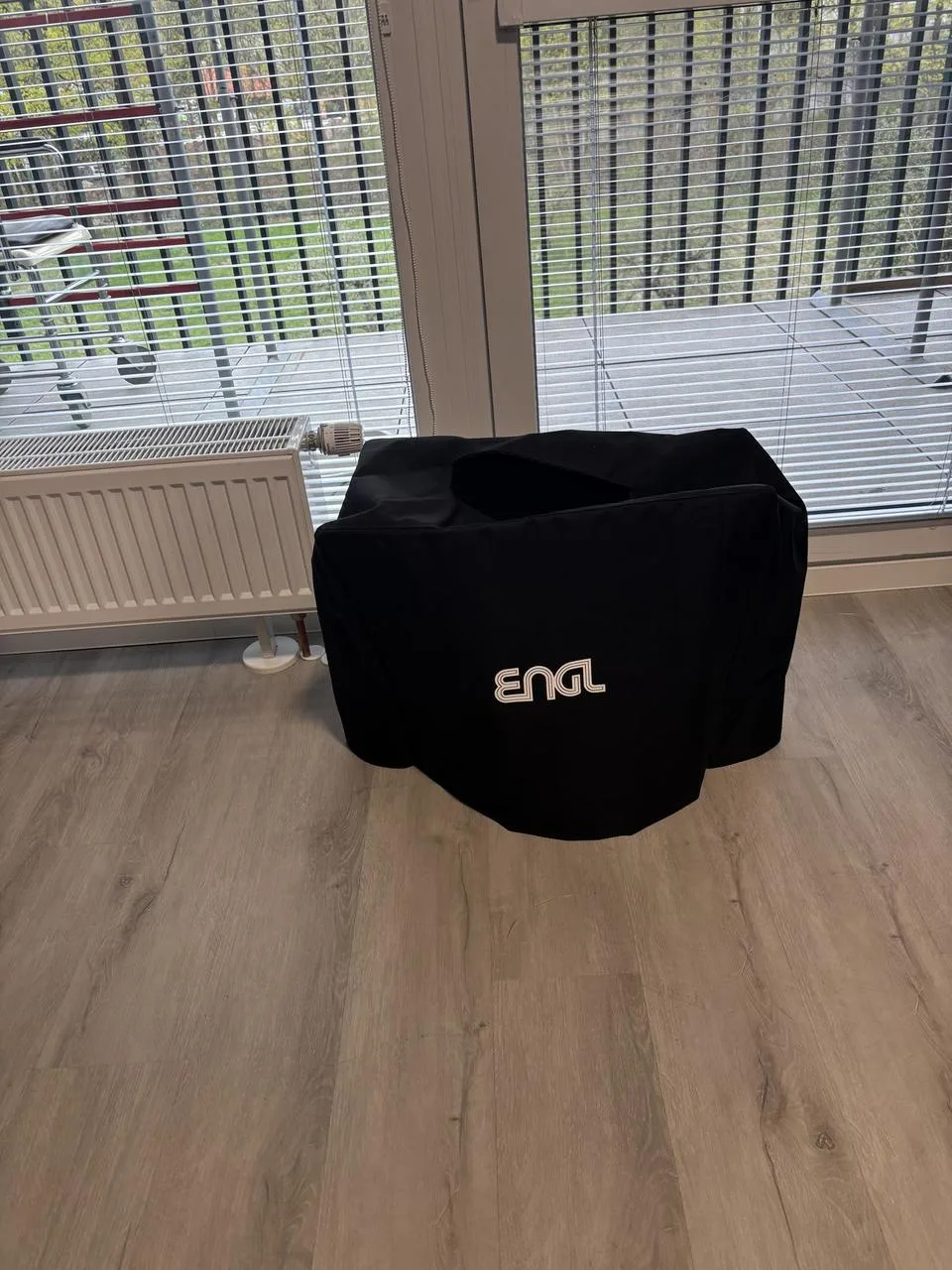 Sleva! 6900 Kč! Kytarový reprobox Engl E112VB