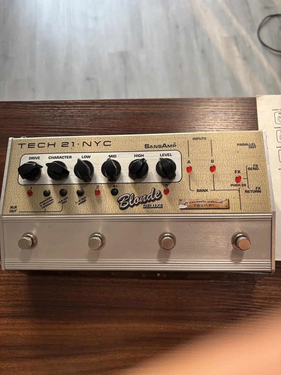 Sleva! 4900 Kč! Tech 21 Blonde Deluxe