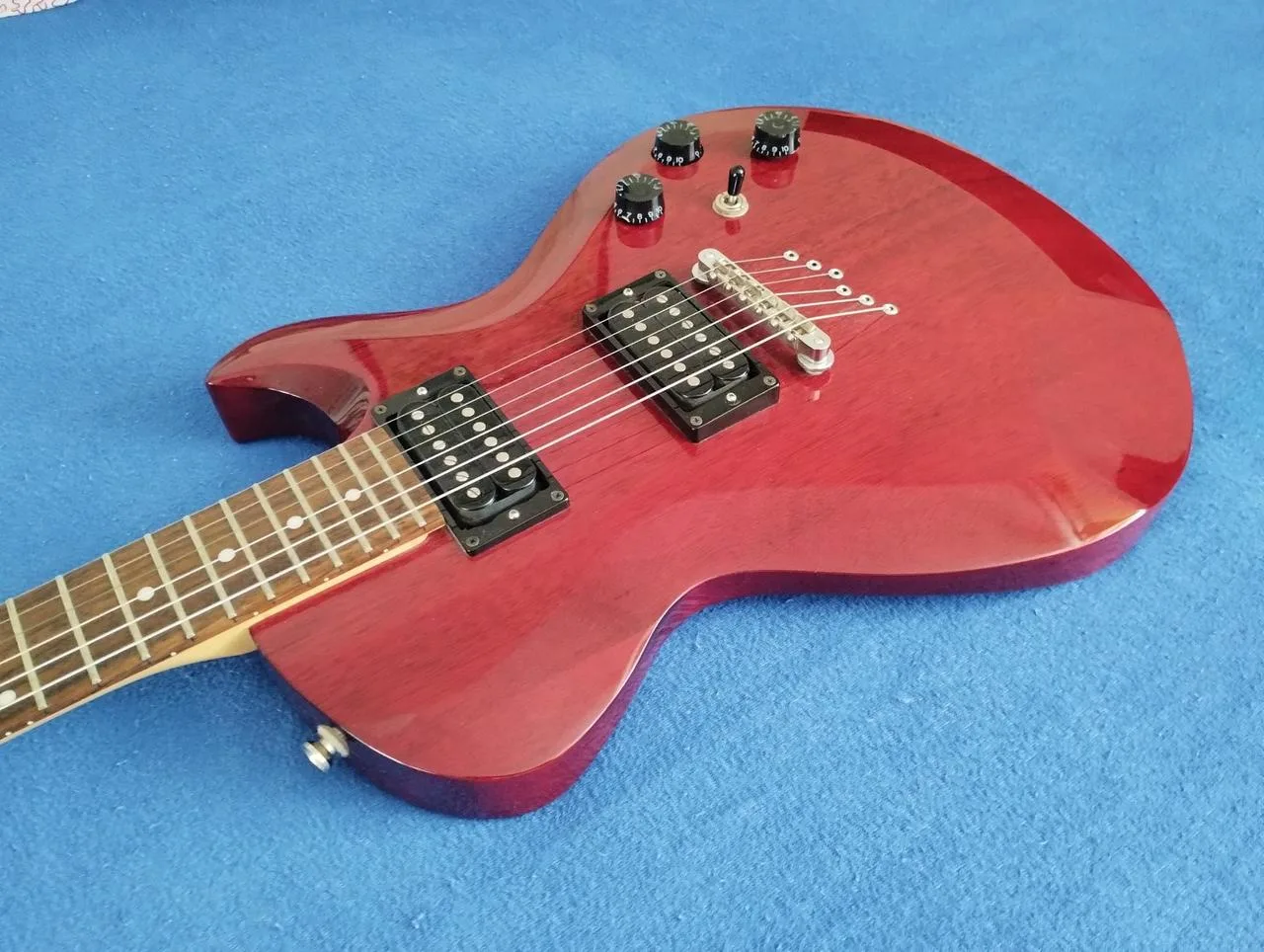 Kytara Cort Zenox Cherry
