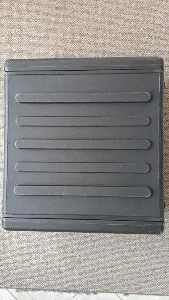 Rack SKB R4U